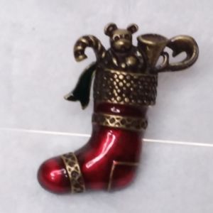 Vintage Stocking Enamel Brooch  LC